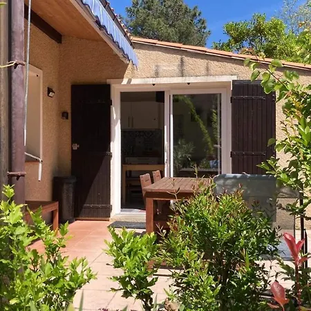 Дом отдыха Maison Avec Jardinet, Piscine Commune A Ocean Лакано