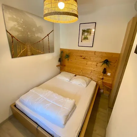 Maison Avec Jardinet, Piscine Commune à Océan *