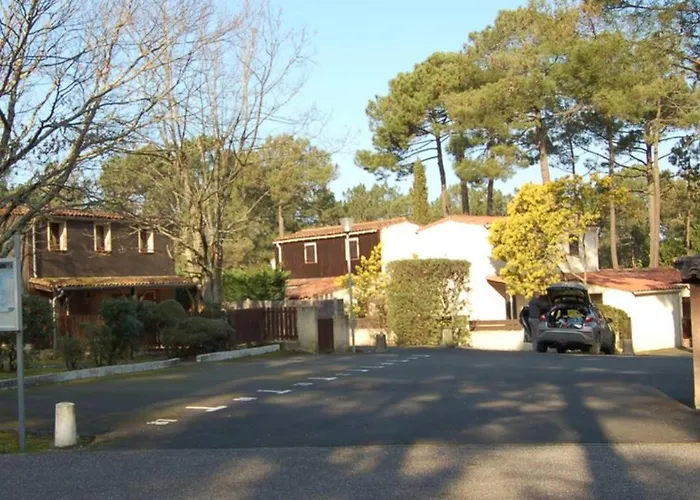 Maison Avec Jardinet, Piscine Commune A Ocean Дом отдыха Лакано