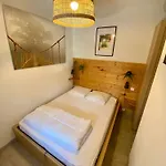 Maison Avec Jardinet, Piscine Commune A Ocean *
